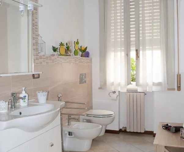 La Casa Di Tino Pensión 4*